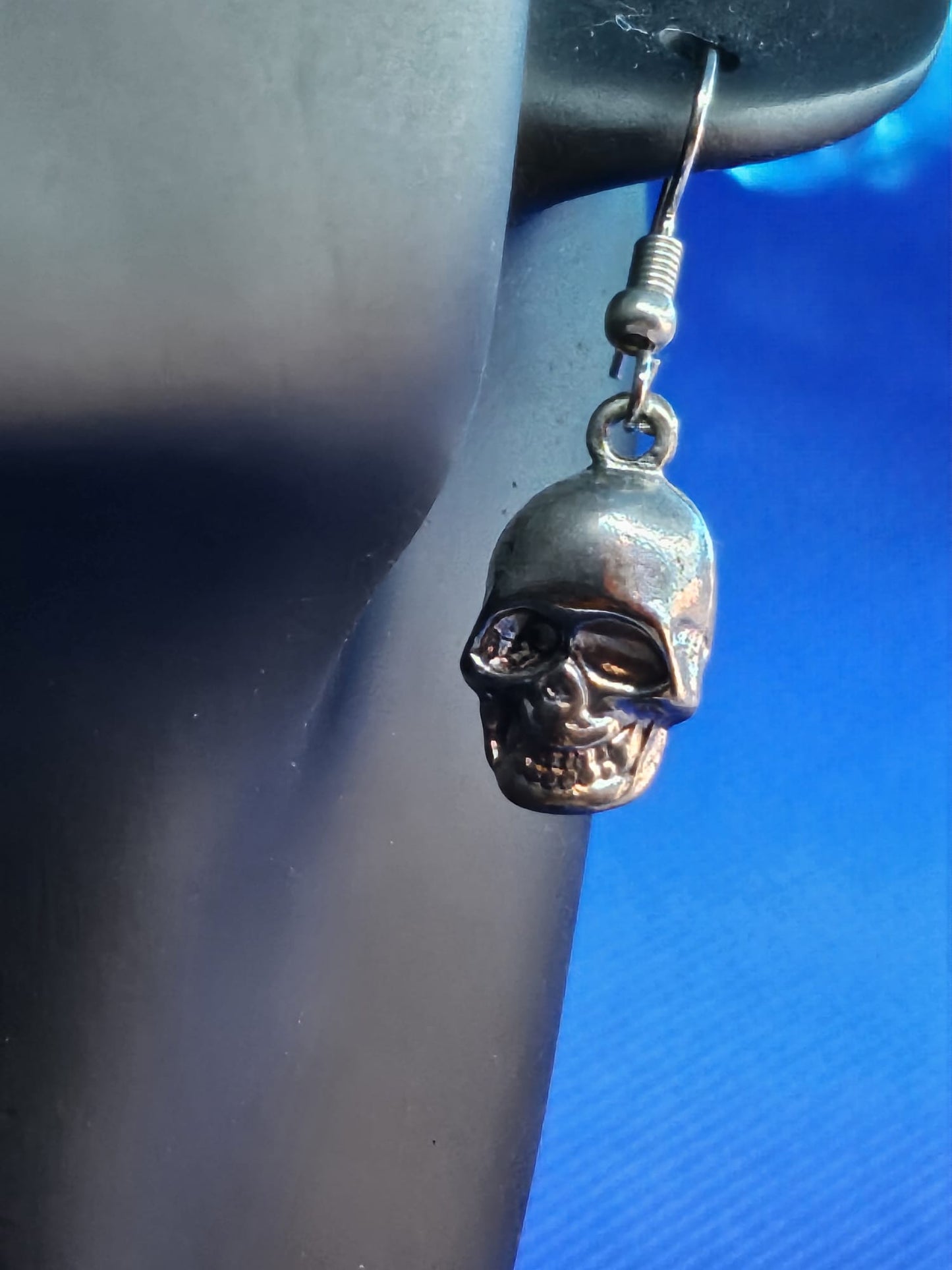 Solid Skull Hook Earrings