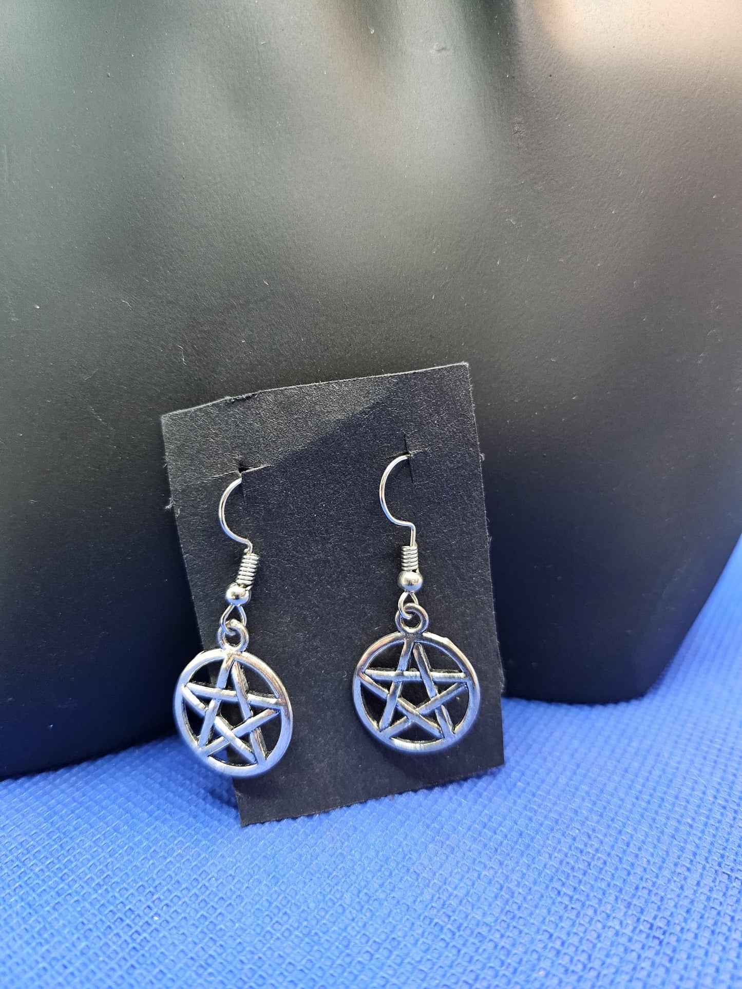 Pentagram Hooks